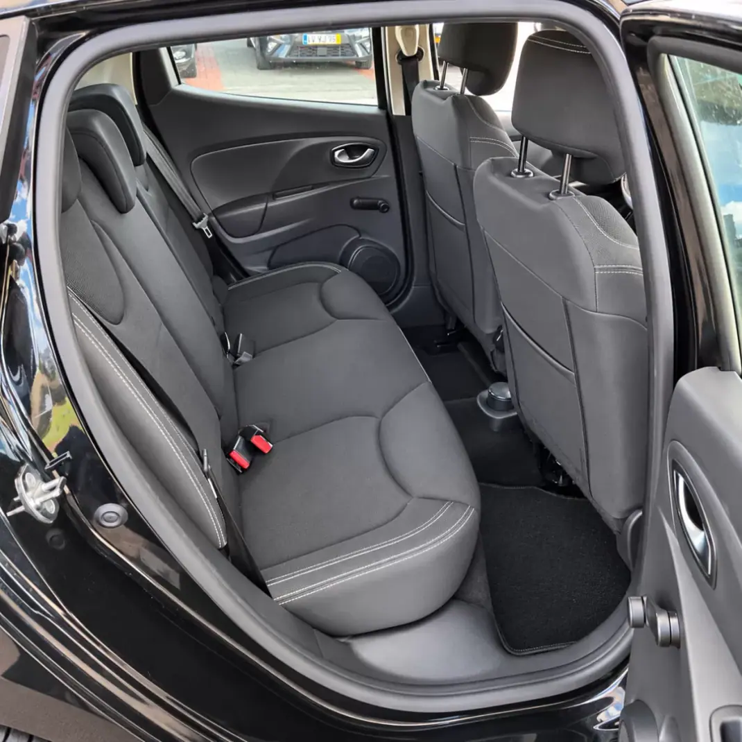Renault Clio 2018 - 9900 EUR, 198252 km - 198252km - foto 6 de 6