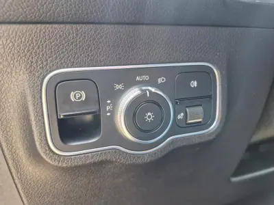 Mercedes-Benz GLB 180 2020 - 30900 EUR, 110548 km - AUTO.MOTO.pt - 110548km - foto 9 de 24