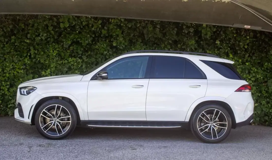 Mercedes-Benz GLE 300 2019 - 56900 EUR, 100700 km - AUTO.MOTO.pt - 100700km - foto 7 de 21