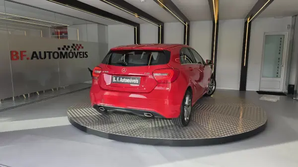 Mercedes-Benz A 160 2015 - 12900 EUR, 208637 km - AUTO.MOTO.pt - 208637km - foto 17 de 53