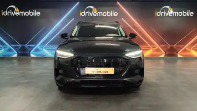 Audi e-tron 2019 - 42900 EUR, 78950 km - AUTO.MOTO.pt - 78950km - foto 3 de 58