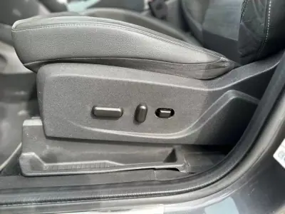 Ford Kuga 2017 - 16490 EUR, 75000 km - AUTO.MOTO.pt - 75000km - foto 39 de 60