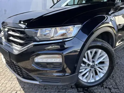 Volkswagen T-Roc 2021 - 24500 EUR, 122000 km - AUTO.MOTO.pt - 122000km - foto 3 de 16