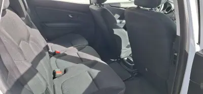 Renault Grand Scénic 2018 - 10995 EUR, 197000 km - AUTO.MOTO.pt - 197000km - foto 8 de 11