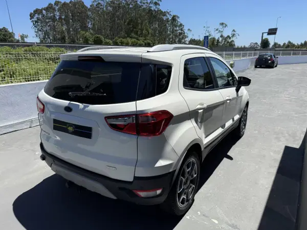 Ford EcoSport 2016 - 7750 EUR, 161000 km - AUTO.MOTO.pt - 161000km - foto 6 de 20