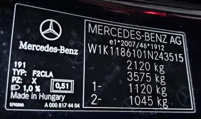 Mercedes-Benz CLA 180 2021 - 28999 EUR, 100000 km - AUTO.MOTO.pt - 100000km - foto 11 de 32