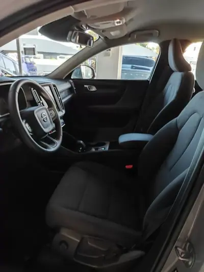 Volvo XC 40 2023 - 37650 EUR, 24400 km - AUTO.MOTO.pt - 24400km - foto 13 de 36