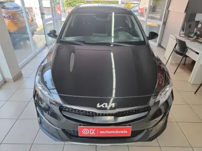 Kia XCeed 2022 - 17500 EUR, 68000 km - AUTO.MOTO.pt - 68000km - foto 4 de 37