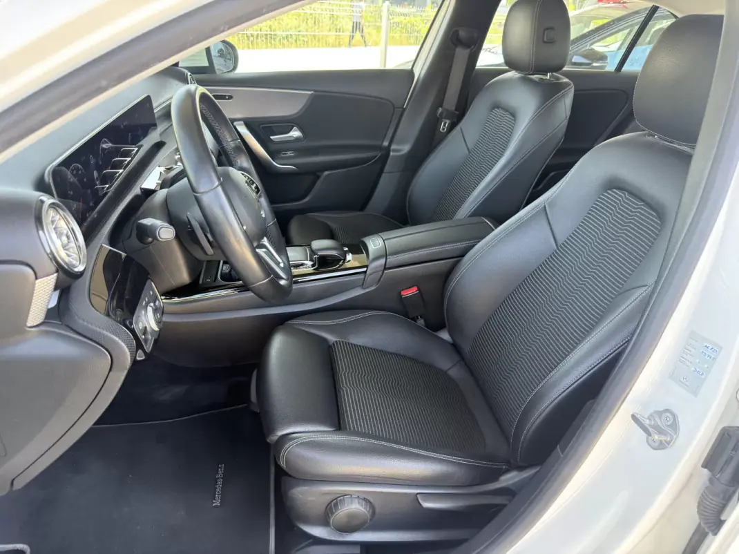 Mercedes-Benz A 180 2018 - 21750 EUR, 102000 km - AUTO.MOTO.pt - 102000km - foto 12 de 18