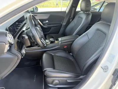 Mercedes-Benz A 180 2018 - 21750 EUR, 102000 km - AUTO.MOTO.pt - 102000km - foto 12 de 18