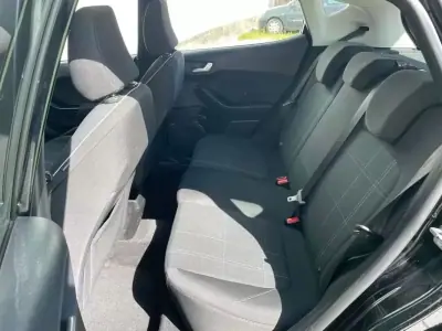 Ford Fiesta 2019 - 9500 EUR, 125000 km - AUTO.MOTO.pt - 125000km - foto 8 de 11