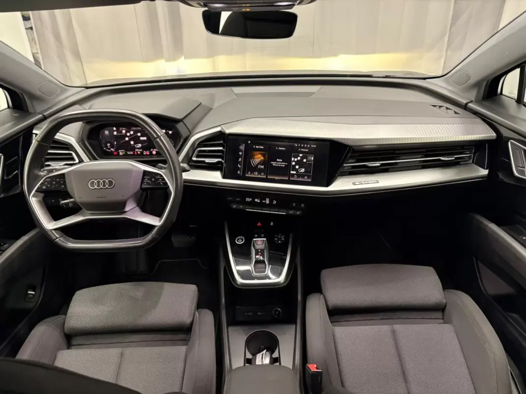 Audi Q4 e-tron 2021 - 25500 EUR, 157000 km - AUTO.MOTO.pt - 157000km - foto 8 de 18
