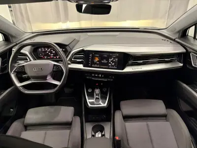 Audi Q4 e-tron 2021 - 25500 EUR, 157000 km - AUTO.MOTO.pt - 157000km - foto 8 de 18
