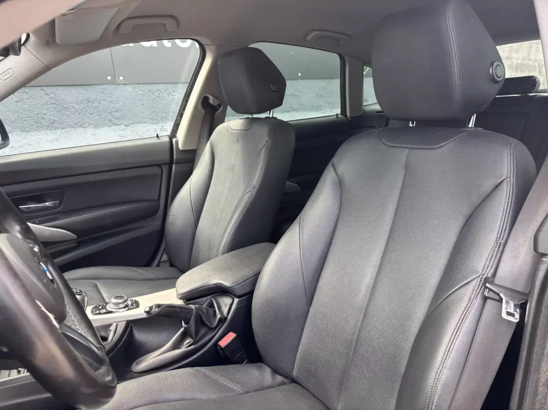 BMW 318 Gran Turismo 2014 - 11990 EUR, 280000 km - 280000km - foto 22 de 26