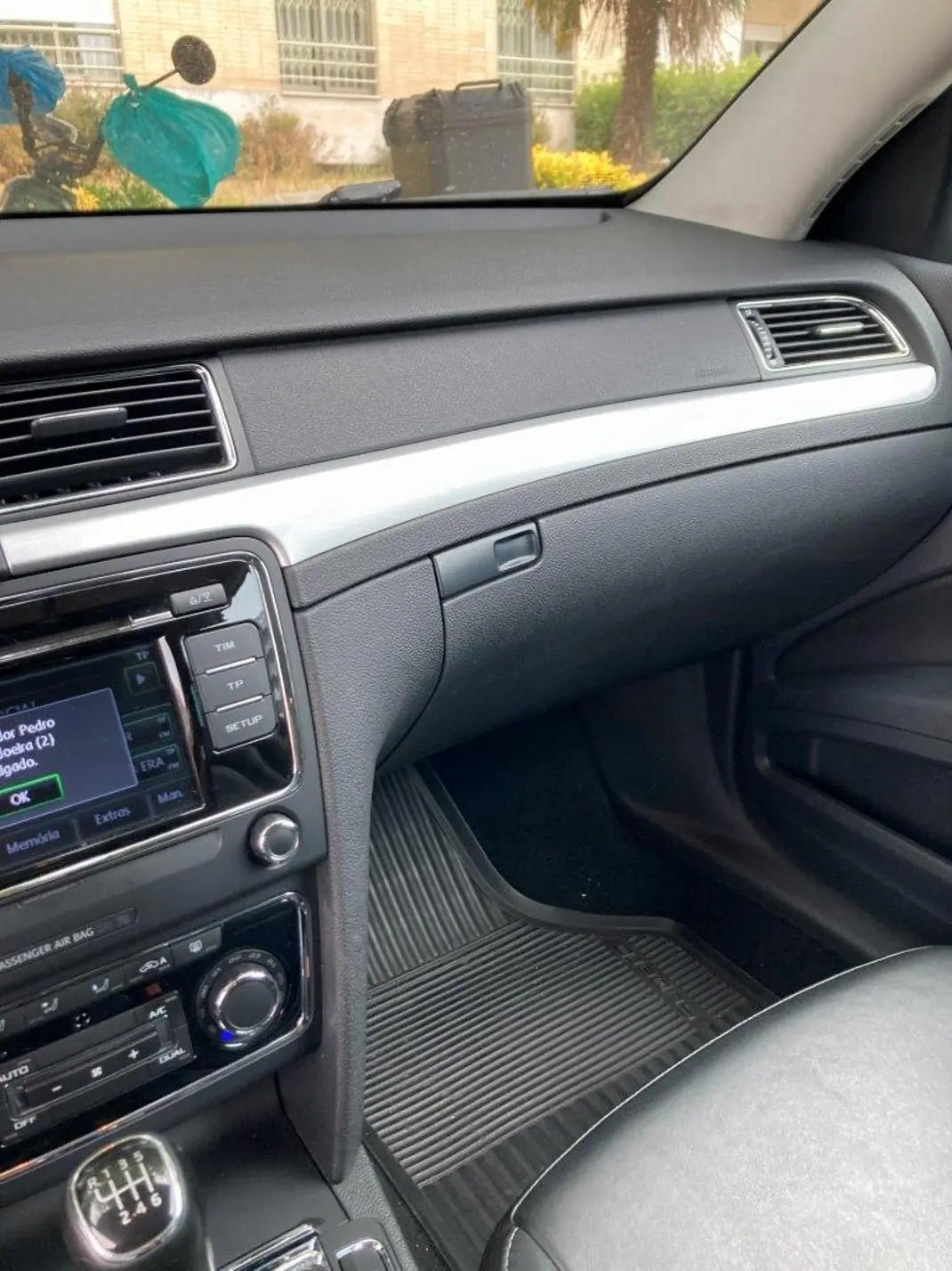 Skoda Superb Break 2014 - 9500 EUR, 207000 km - AUTO.MOTO.pt - 207000km - foto 5 de 10