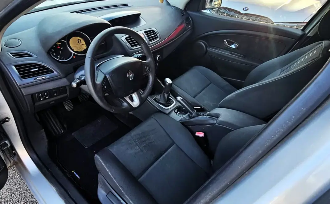 Renault Mégane 2010 - 6500 EUR, 280000 km - 280000km - foto 14 de 15