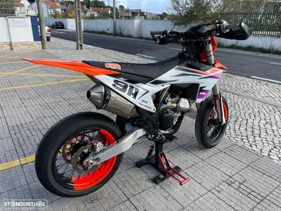 KTM SMR 450 2024 - 12900 EUR, 45 km - AUTO.MOTO.pt - 45km - foto 3 de 7