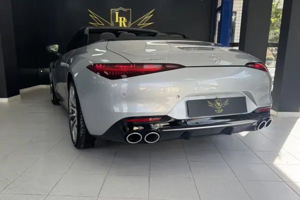 Mercedes-Benz SL 43 AMG 2024 - 125000 EUR, 12500 km - AUTO.MOTO.pt - 12500km - foto 18 de 40