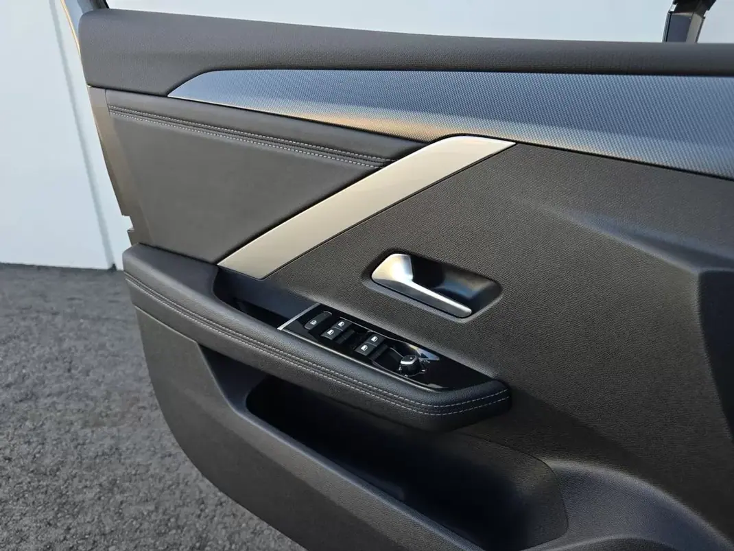 Opel Astra 2023 - 19900 EUR, 16940 km - AUTO.MOTO.pt - 16940km - foto 35 de 39