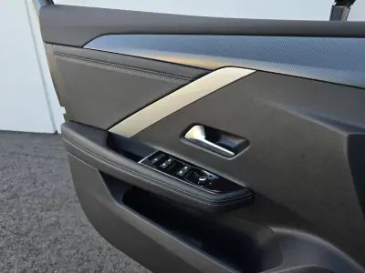 Opel Astra 2023 - 19900 EUR, 16940 km - AUTO.MOTO.pt - 16940km - foto 35 de 39