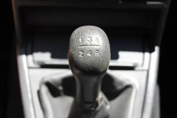 Lancia Delta 1988 - 16500 EUR, 194000 km - AUTO.MOTO.pt - 194000km - foto 31 de 35
