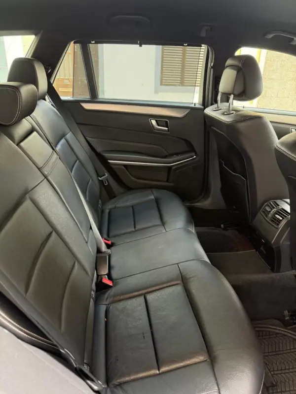 Mercedes-Benz E 250 2016 - 23000 EUR, 192000 km - AUTO.MOTO.pt - 192000km - foto 11 de 15