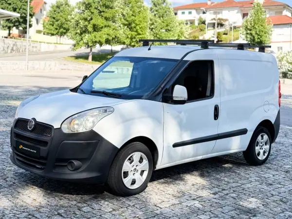 Fiat Doblo 2011 - 5490 EUR, 15000 km - AUTO.MOTO.pt - 15000km - foto 2 de 10