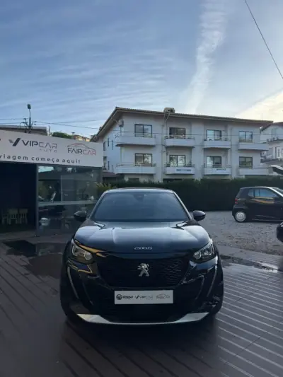 Peugeot e-2008 2022 — photo 2 of 15