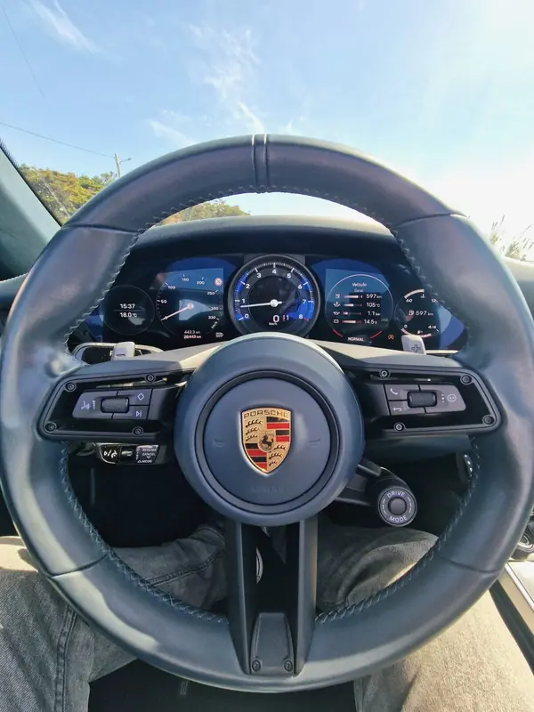 Porsche 992 2021 - 159000 EUR, 20443 km - AUTO.MOTO.pt - 20443km - foto 4 de 19