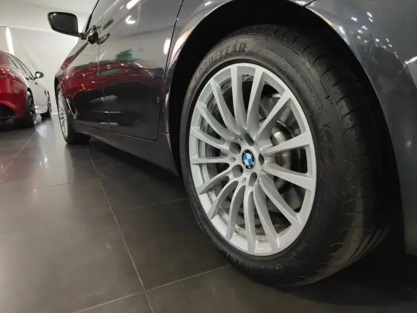 BMW 520 2021 - 28750 EUR, 95000 km - AUTO.MOTO.pt - 95000km - foto 29 de 51