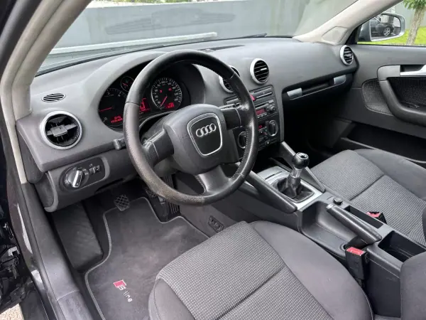 Audi A3 Sportback 2007 - 5900 EUR, 350000 km - AUTO.MOTO.pt - 350000km - foto 27 de 49