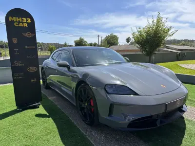 Porsche Taycan Sport Turismo 2025 - 19000km