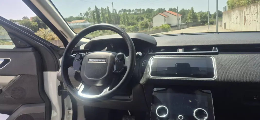 Land Rover Range Rover Velar 2016 - 28950 EUR, 159000 km - 159000km - foto 10 de 33