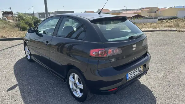 SEAT Ibiza 2008 - 3950 EUR, 125000 km - AUTO.MOTO.pt - 125000km - foto 6 de 23