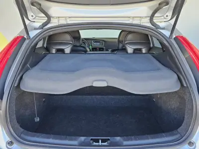 Volvo V40 2014 — foto 6 de 7