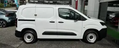 Peugeot Partner 1.5 BlueHDi Pro Standard 2021 - 14900 EUR, 62468 km - AUTO.MOTO.pt - 62468km - foto 2 de 14