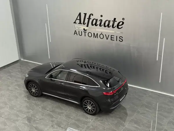 Mercedes-Benz EQC 400 2020 - 33990 EUR, 130000 km - AUTO.MOTO.pt - 130000km - foto 23 de 39