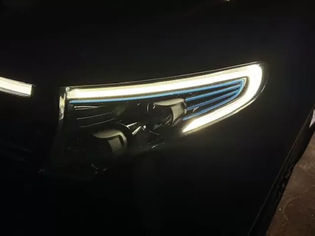 Mercedes-Benz EQC 2022 - 34750 EUR, 153419 km - AUTO.MOTO.pt - 153419km - foto 18 de 19