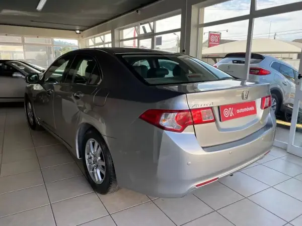 Honda Accord 2009 - 9250 EUR, 266508 km - AUTO.MOTO.pt - 266508km - foto 29 de 34
