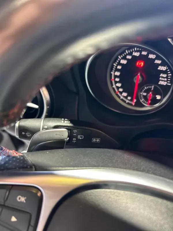 Mercedes-Benz CLA 220 2017 - 22500 EUR, 209125 km - AUTO.MOTO.pt - 209125km - foto 19 de 33