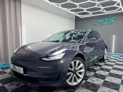 Tesla Model 3 2020 - 24500 EUR, 110500 km - AUTO.MOTO.pt - 110500km - foto 1 de 18