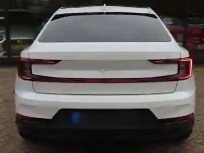 Polestar 2 2020 - 24000 EUR, 145235 km - AUTO.MOTO.pt - 145235km - foto 3 de 11