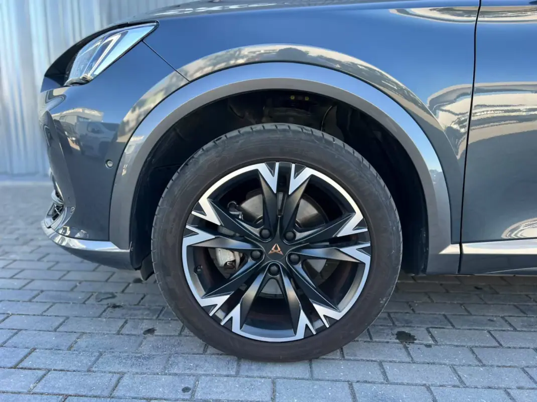 Cupra Formentor 2023 - 29950 EUR, 27161 km - 27161km - foto 5 de 23
