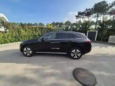 Mercedes-Benz EQC 2023 - 40000 EUR, 31000 km - AUTO.MOTO.pt - 31000km - foto 6 de 16