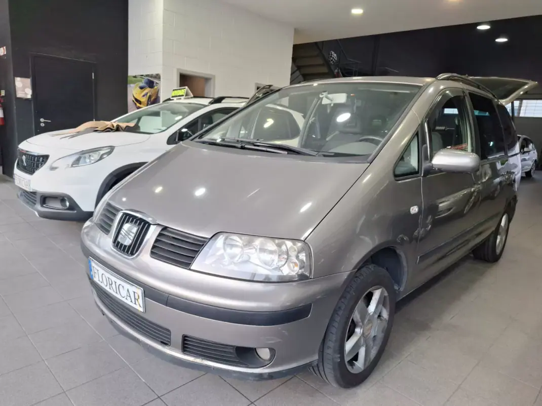 SEAT Alhambra 2007 - 4740 EUR, 314000 km - AUTO.MOTO.pt - 314000km - foto 10 de 17