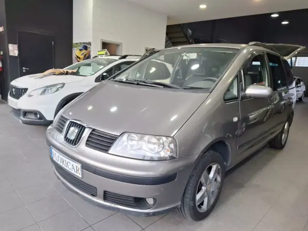 SEAT Alhambra 2007 - 4500 EUR, 314000 km - AUTO.MOTO.pt - 314000km - foto 10 de 17