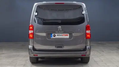 Peugeot Traveller 2019 — foto 6 de 25