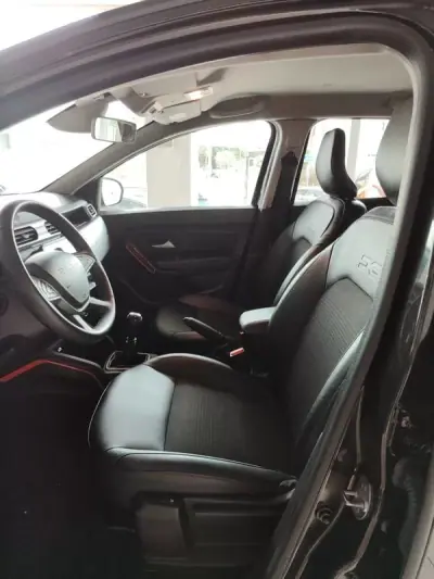 Dacia Duster 2023 - 16750 EUR, 65400 km - AUTO.MOTO.pt - 65400km - foto 13 de 35