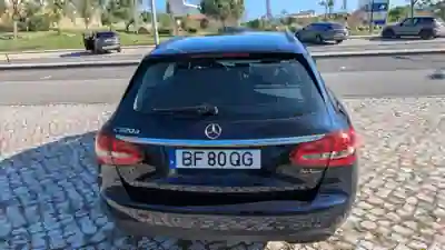 Mercedes-Benz C 220 2017 - 19500 EUR, 148000 km - AUTO.MOTO.pt - 148000km - foto 4 de 10