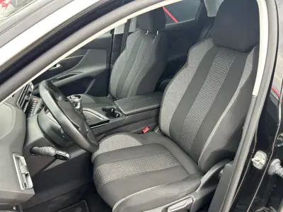 Peugeot 3008 2019 - 19990 EUR, 127500 km - AUTO.MOTO.pt - 127500km - foto 9 de 19